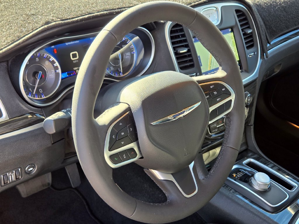 Used 2022 Chrysler 300 Touring L w/ Popular Equipment Group RWD image 26