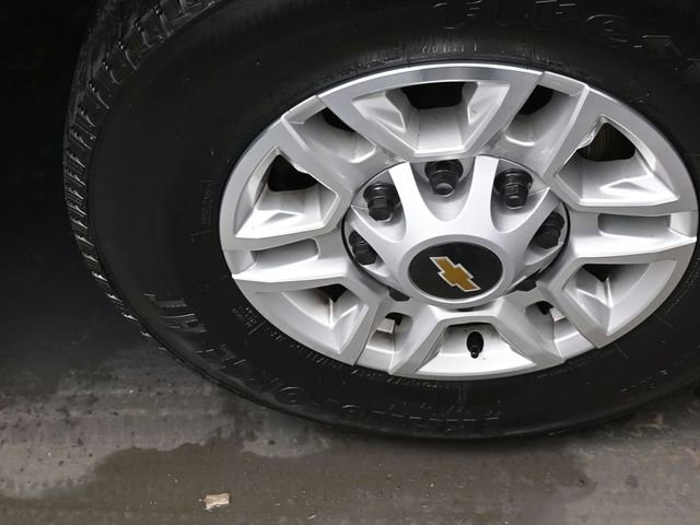 Used 2025 Chevrolet Silverado 2500 LT w/ Convenience Package image 29