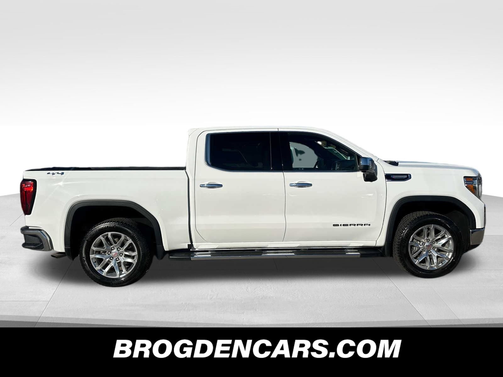 Used 2021 GMC Sierra 1500 SLT image 2
