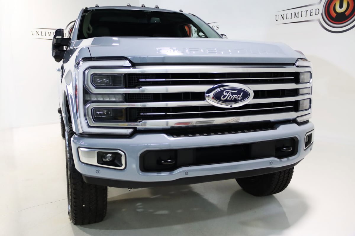 Used 2026 Ford F250 Platinum w/ Platinum Plus Package image 38