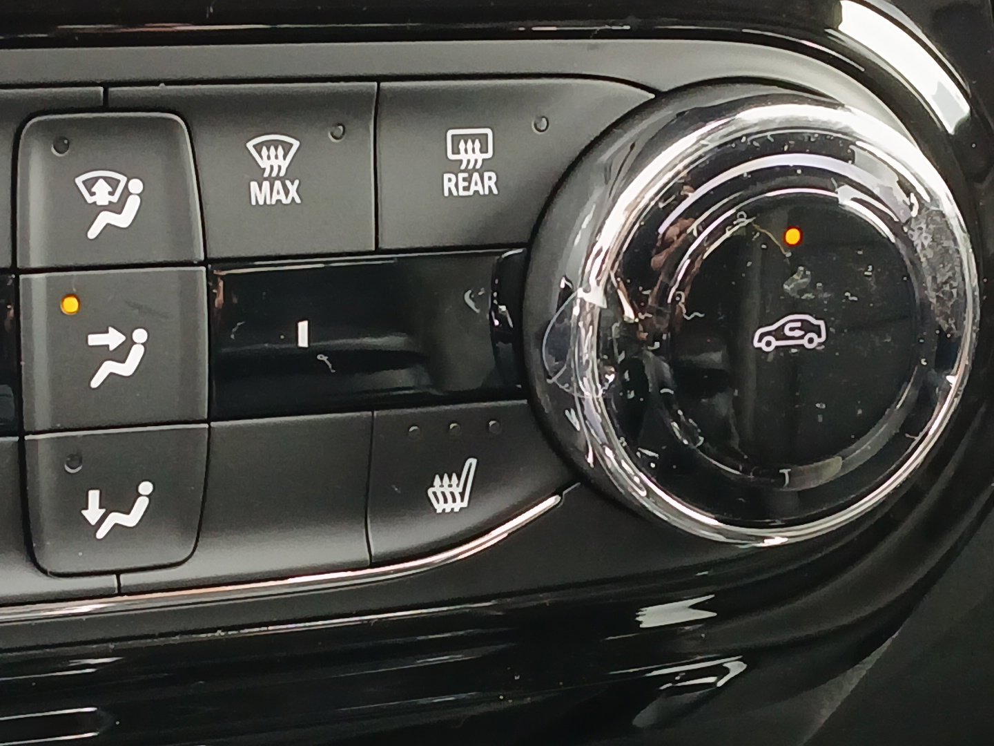 Used 2026 Chevrolet Trax ACTIV w/ Sunroof Package image 16