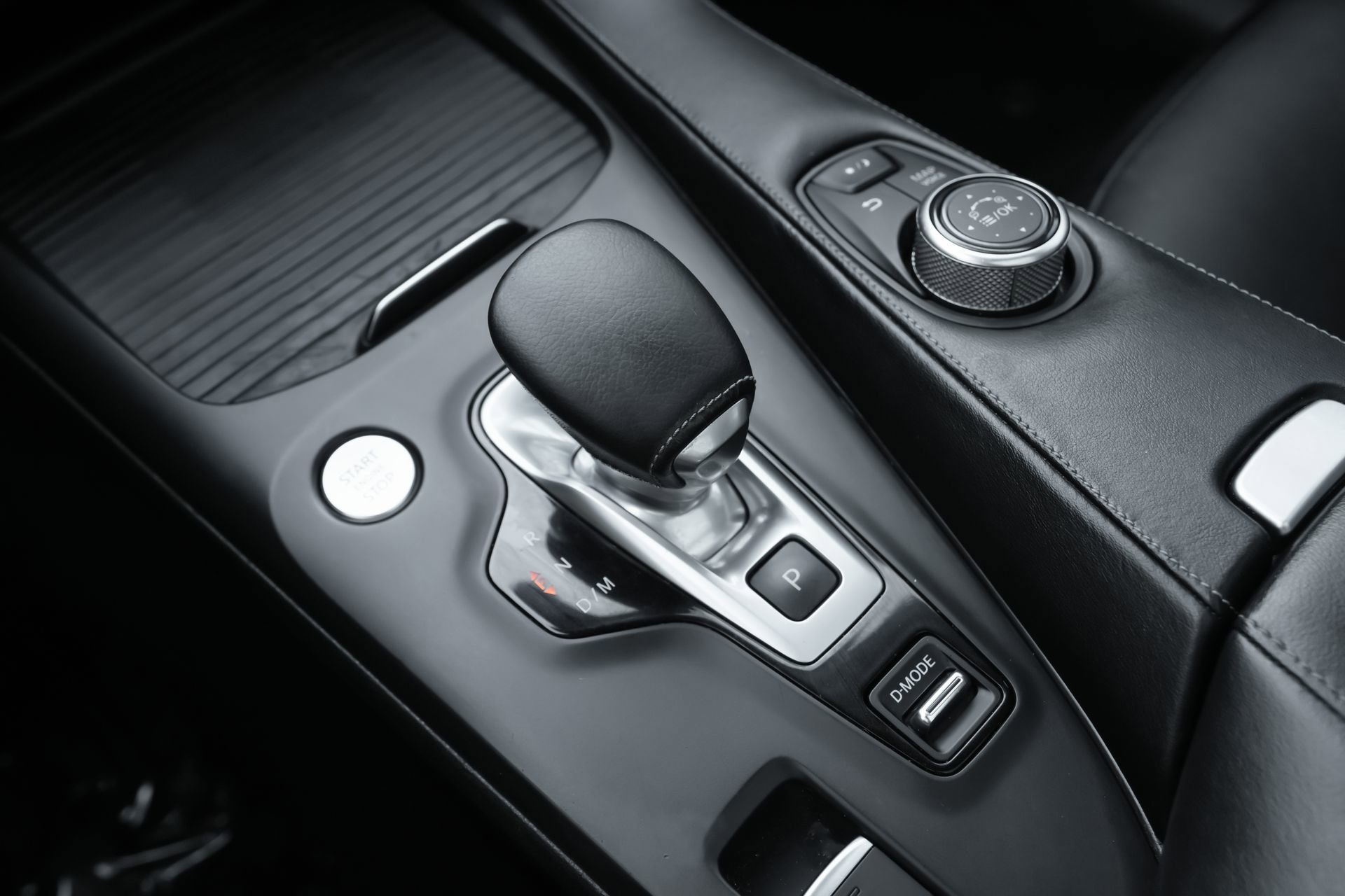 Used 2019 INFINITI QX50 Luxe w/ Navigation Package image 14