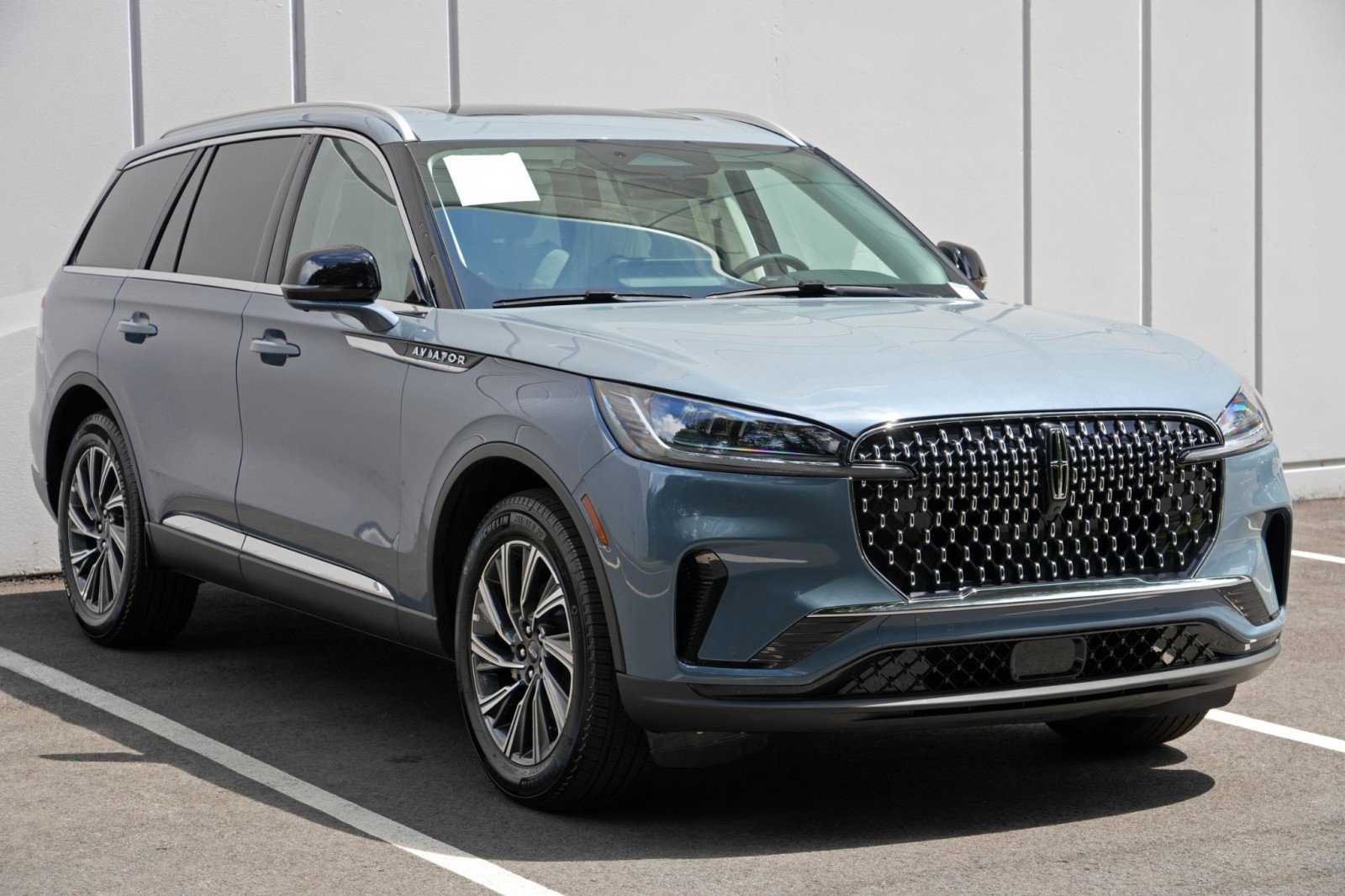 Used 2026 Lincoln Aviator AWD image 56