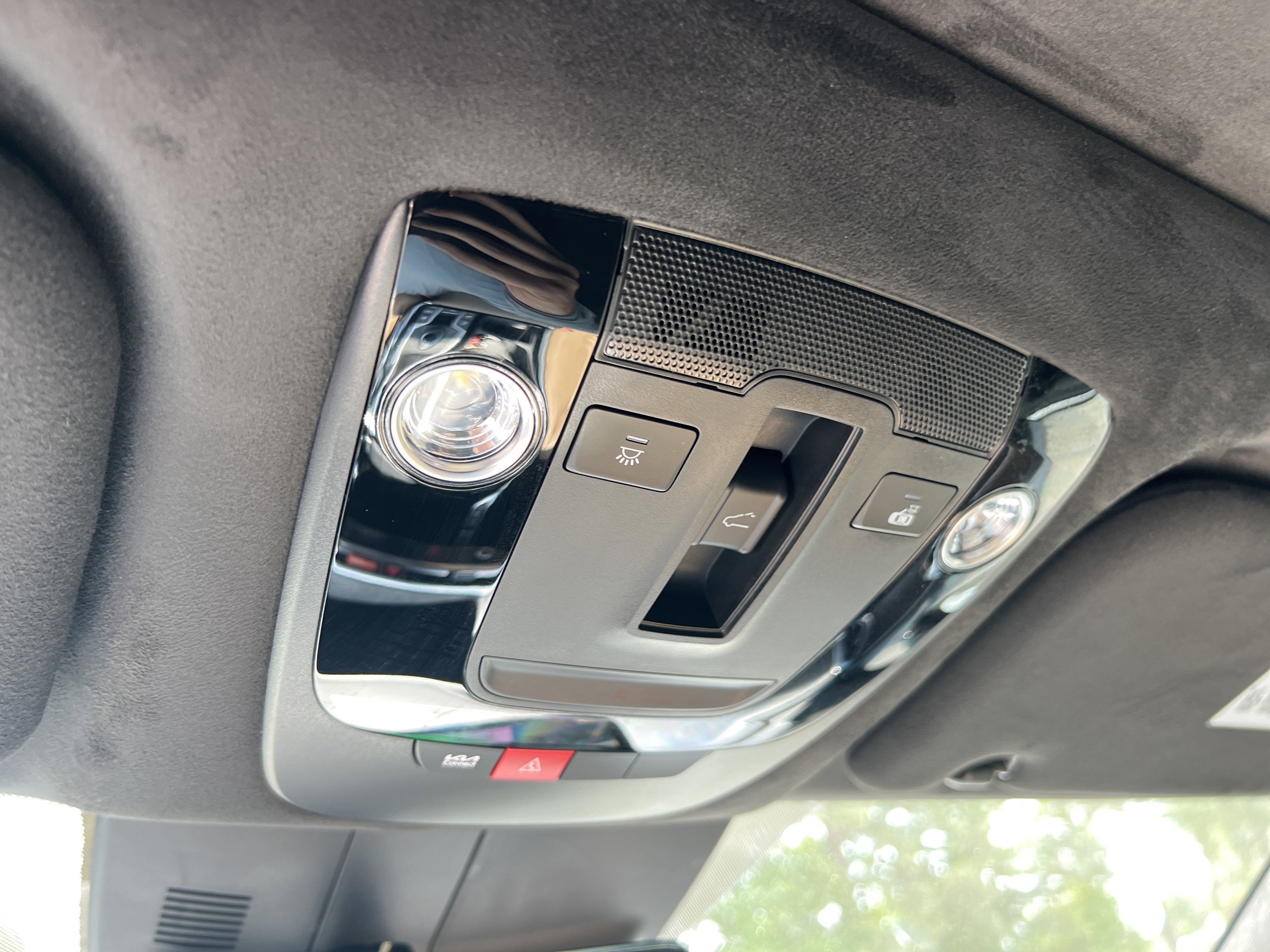 Used 2025 Kia Sorento SX Prestige w/ Olive Brown Leather Package AWD/4WD image 31