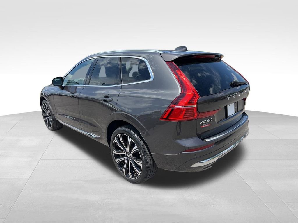 Used 2023 Volvo XC60 B5 Ultimate w/ Protection Package Premier FWD image 5