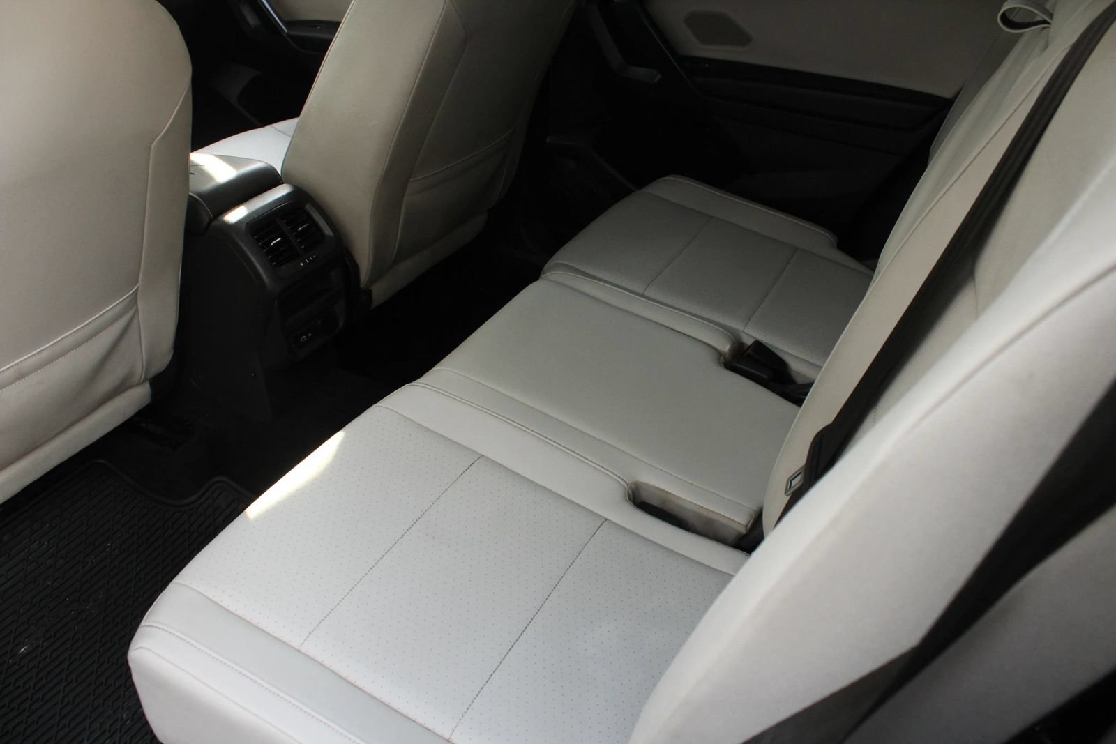 Used 2021 Volkswagen Tiguan SE R-Line AWD/4WD image 20