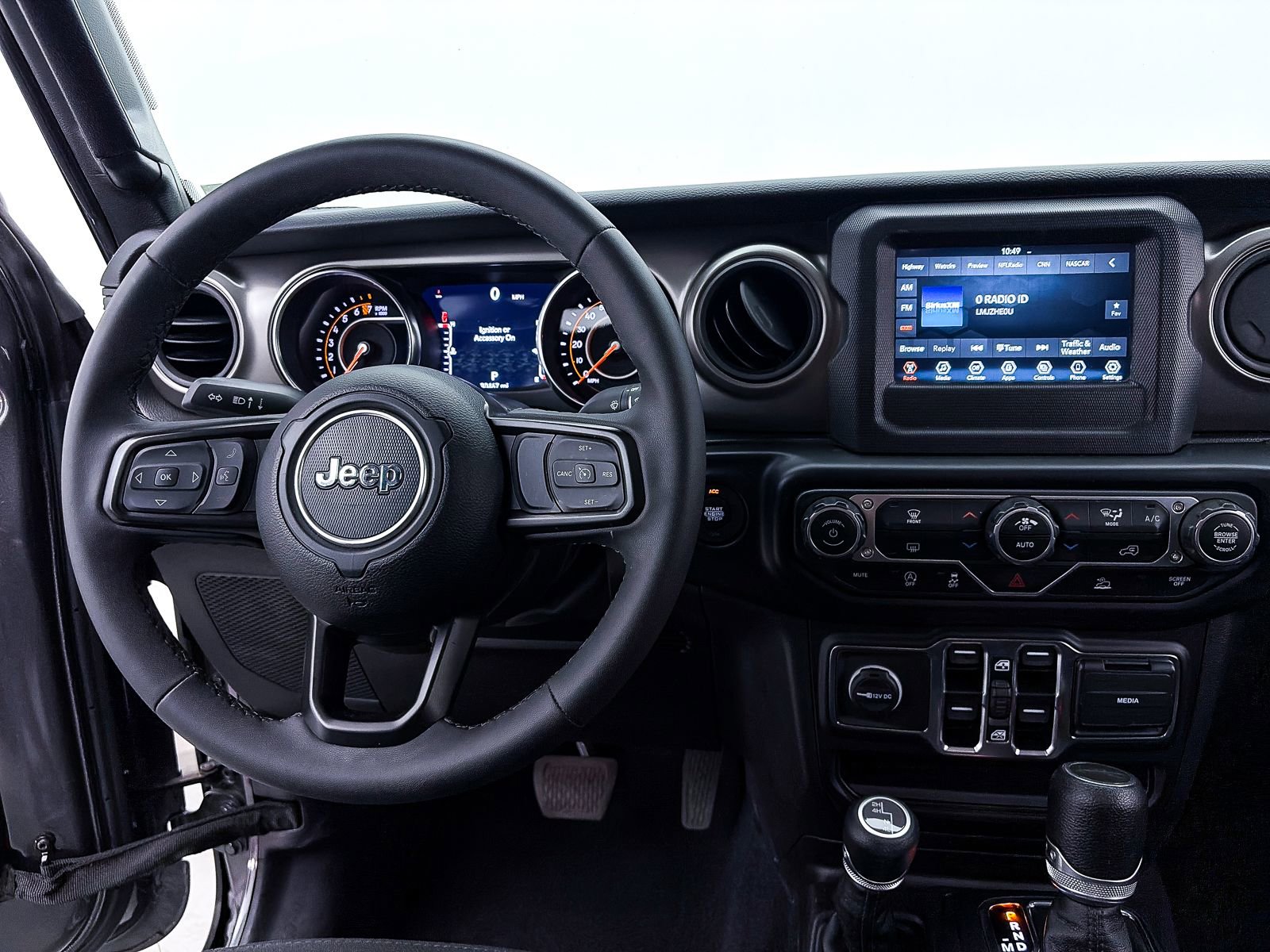 Used 2023 Jeep Gladiator Sport AWD/4WD image 3