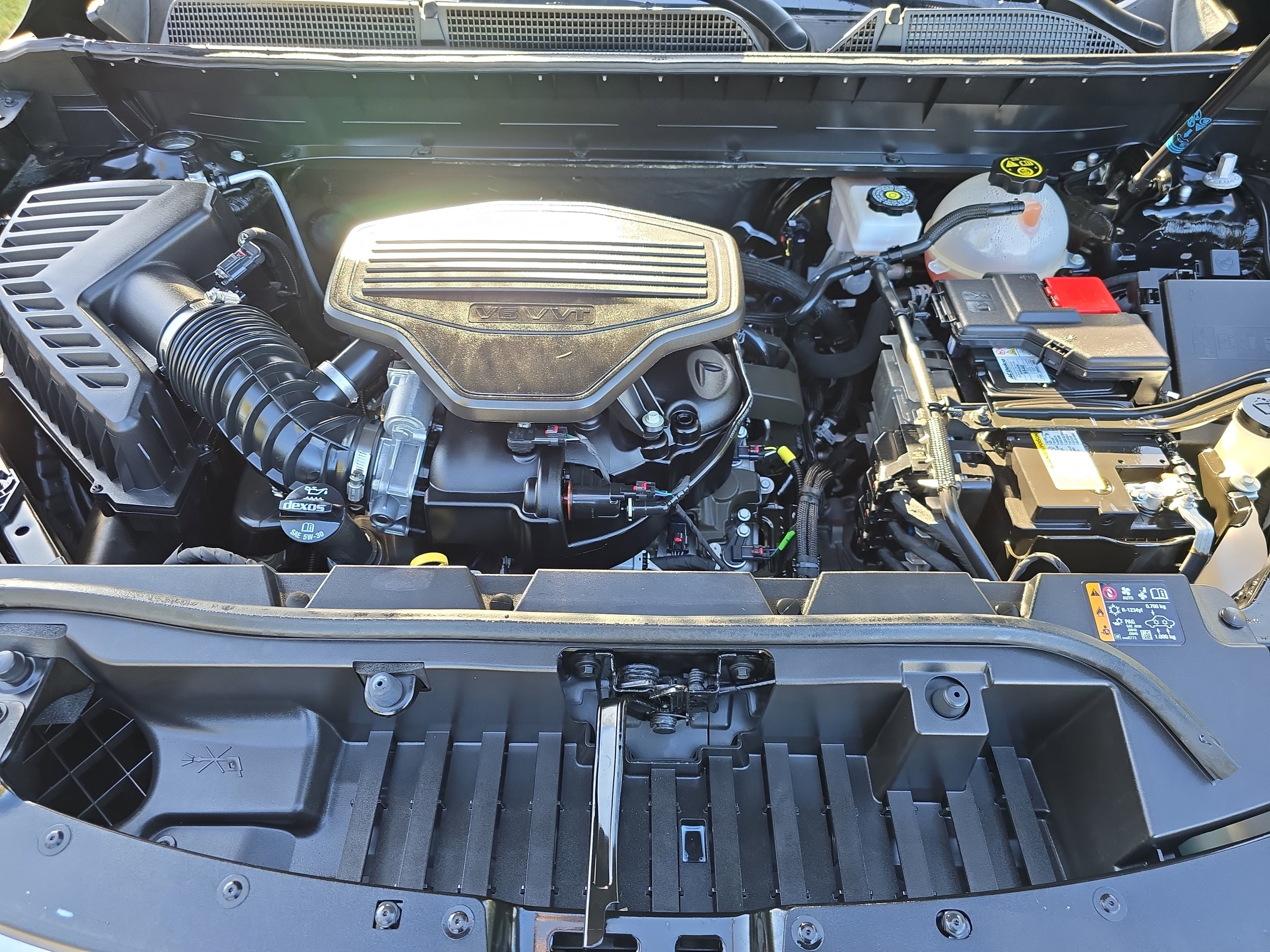 Used 2023 GMC Acadia SLT w/ Technology Package image 27