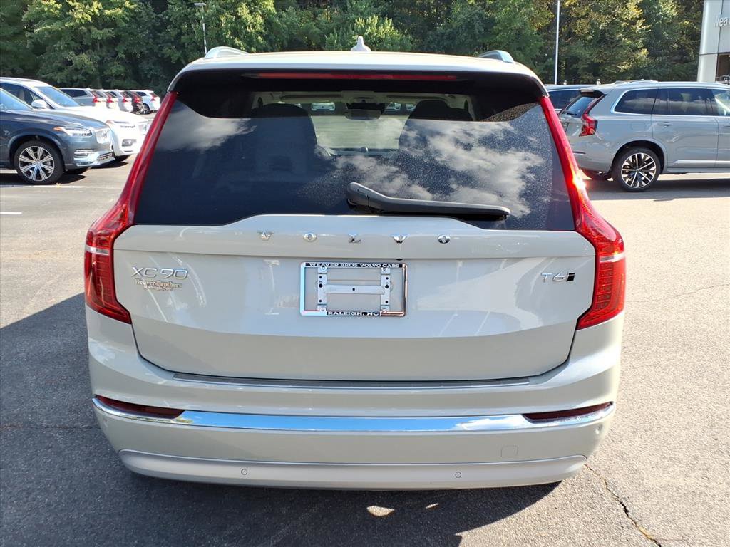 Used 2022 Volvo XC90 T6 Inscription w/ Advanced Package image 4