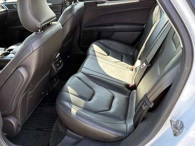 Used 2016 Ford Fusion Titanium AWD/4WD image 14
