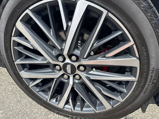 Used 2025 Cadillac XT6 Sport w/ LPO, Floor Liner Package AWD/4WD image 9