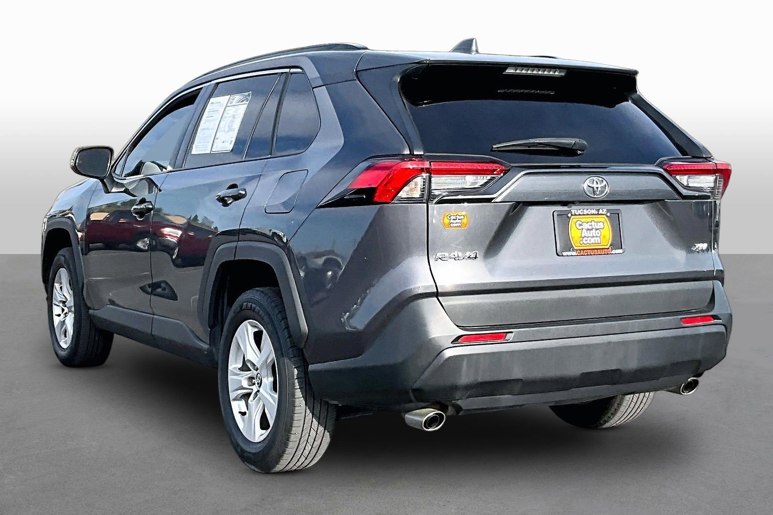 Used 2021 Toyota RAV4 XLE FWD image 7