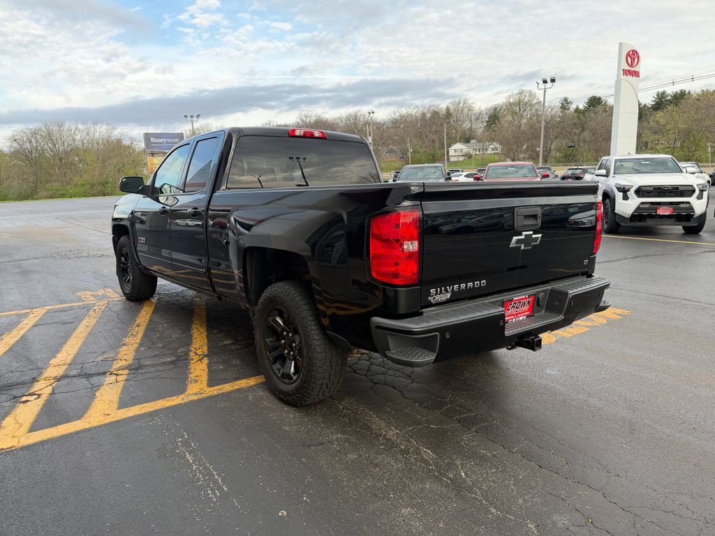 Used 2018 Chevrolet Silverado 1500 LT w/ Midnight Edition image 7