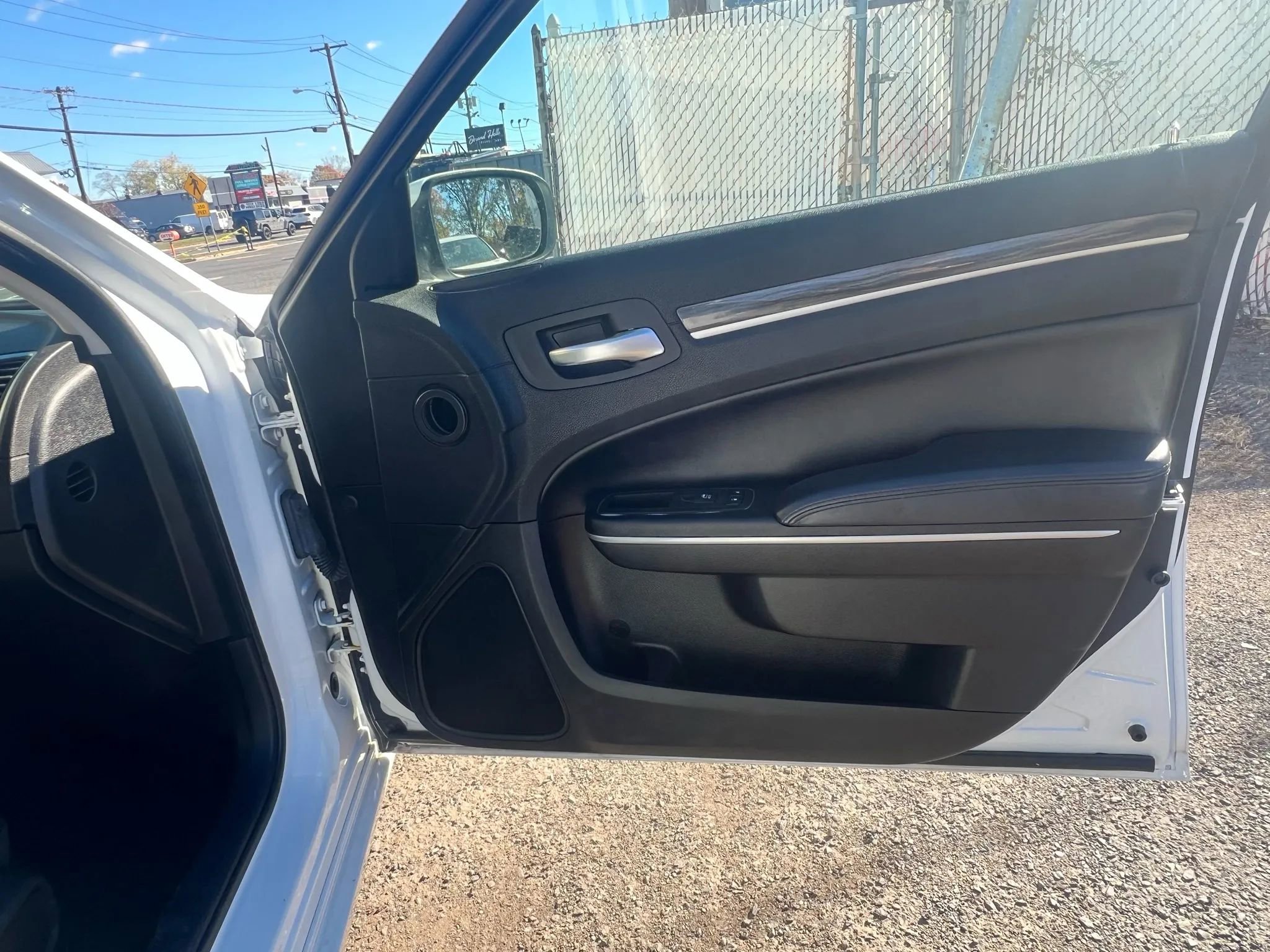 Used 2019 Chrysler 300 Touring L w/ Quick Order Package 22F image 29