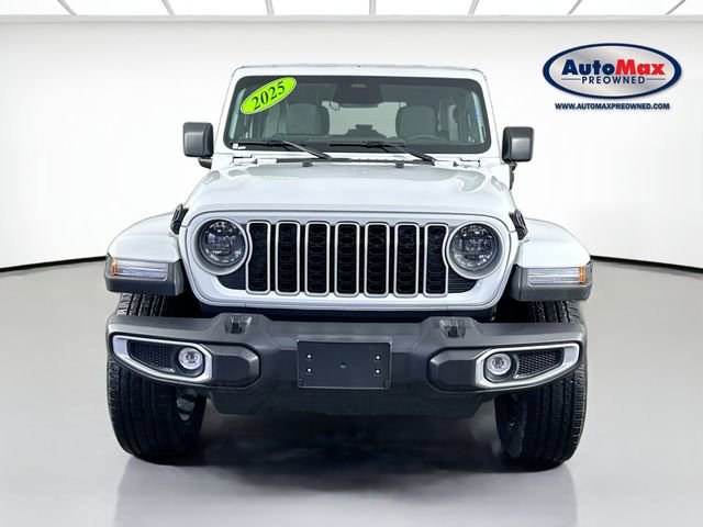 Used 2025 Jeep Wrangler Unlimited Sahara image 6