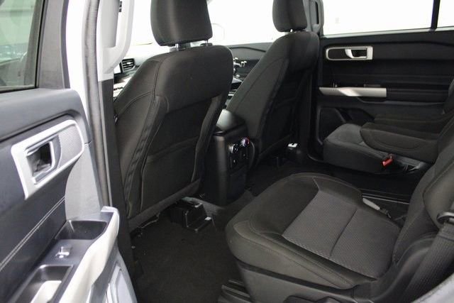 Used 2023 Ford Explorer XLT image 18
