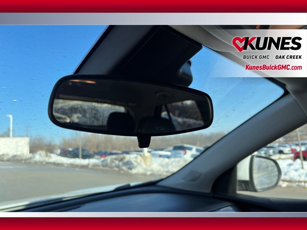 Used 2024 Buick Encore GX Sport Touring image 29