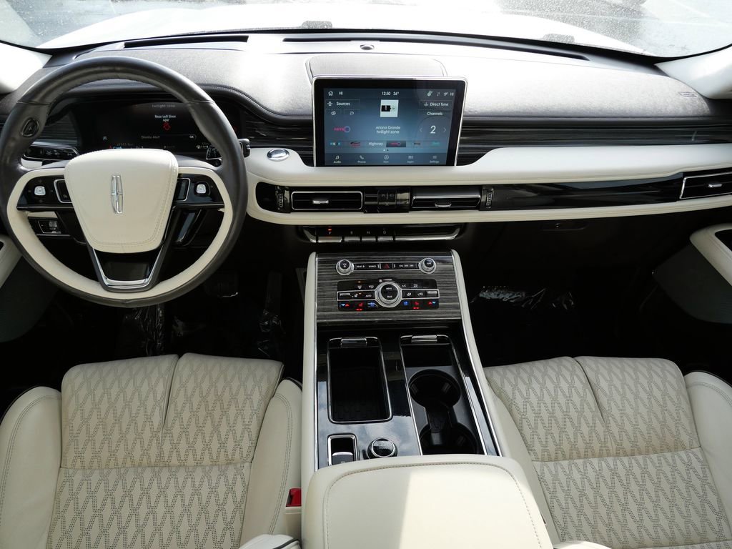 Used 2023 Lincoln Aviator Black Label w/ Dynamic Handling Package image 42