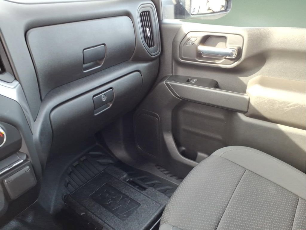 Used 2022 GMC Sierra 3500 Pro w/ Convenience Package AWD/4WD image 22