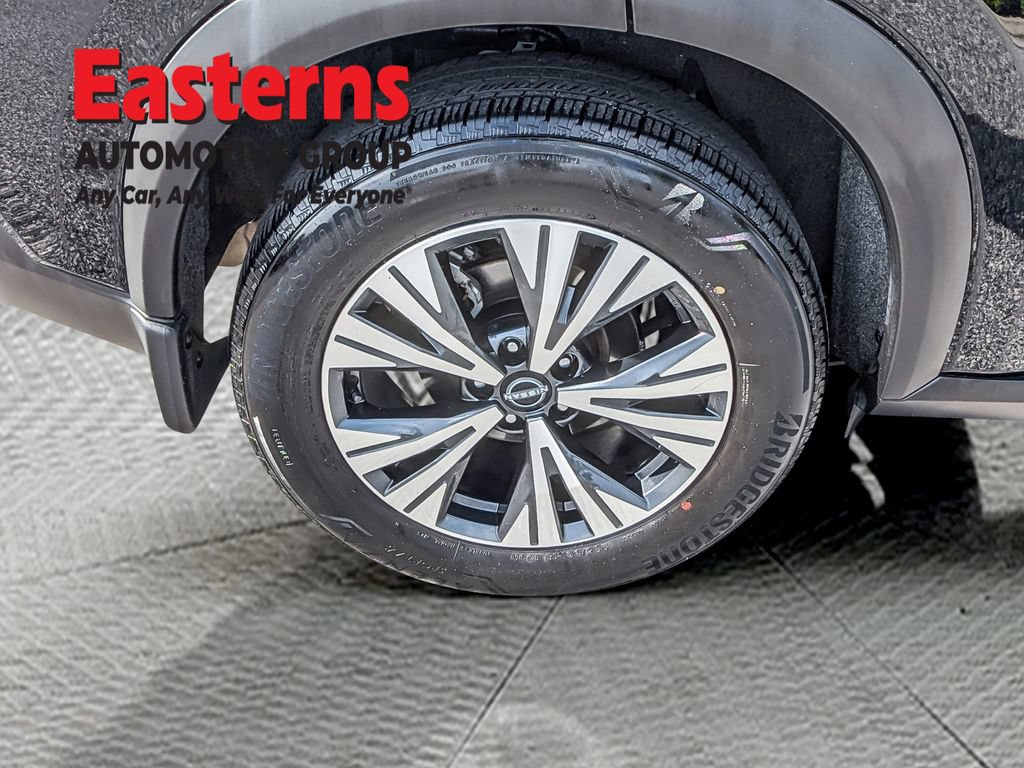 Used 2023 Nissan Rogue SV AWD/4WD image 13