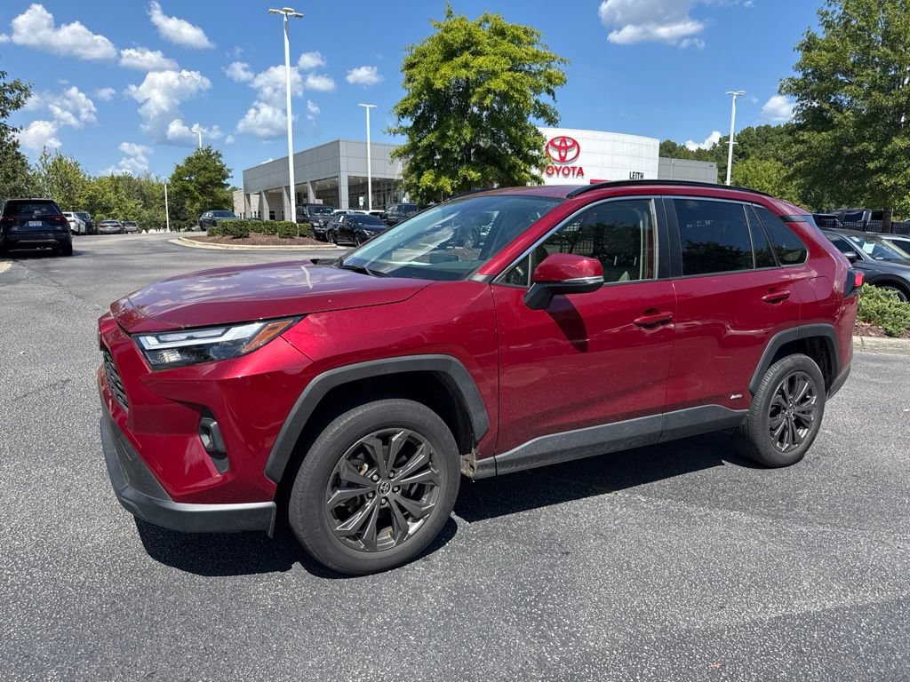 Used 2022 Toyota RAV4 XLE Premium AWD/4WD image 2