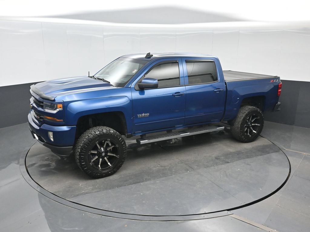 Used 2018 Chevrolet Silverado 1500 LT w/ Texas Edition AWD/4WD image 17