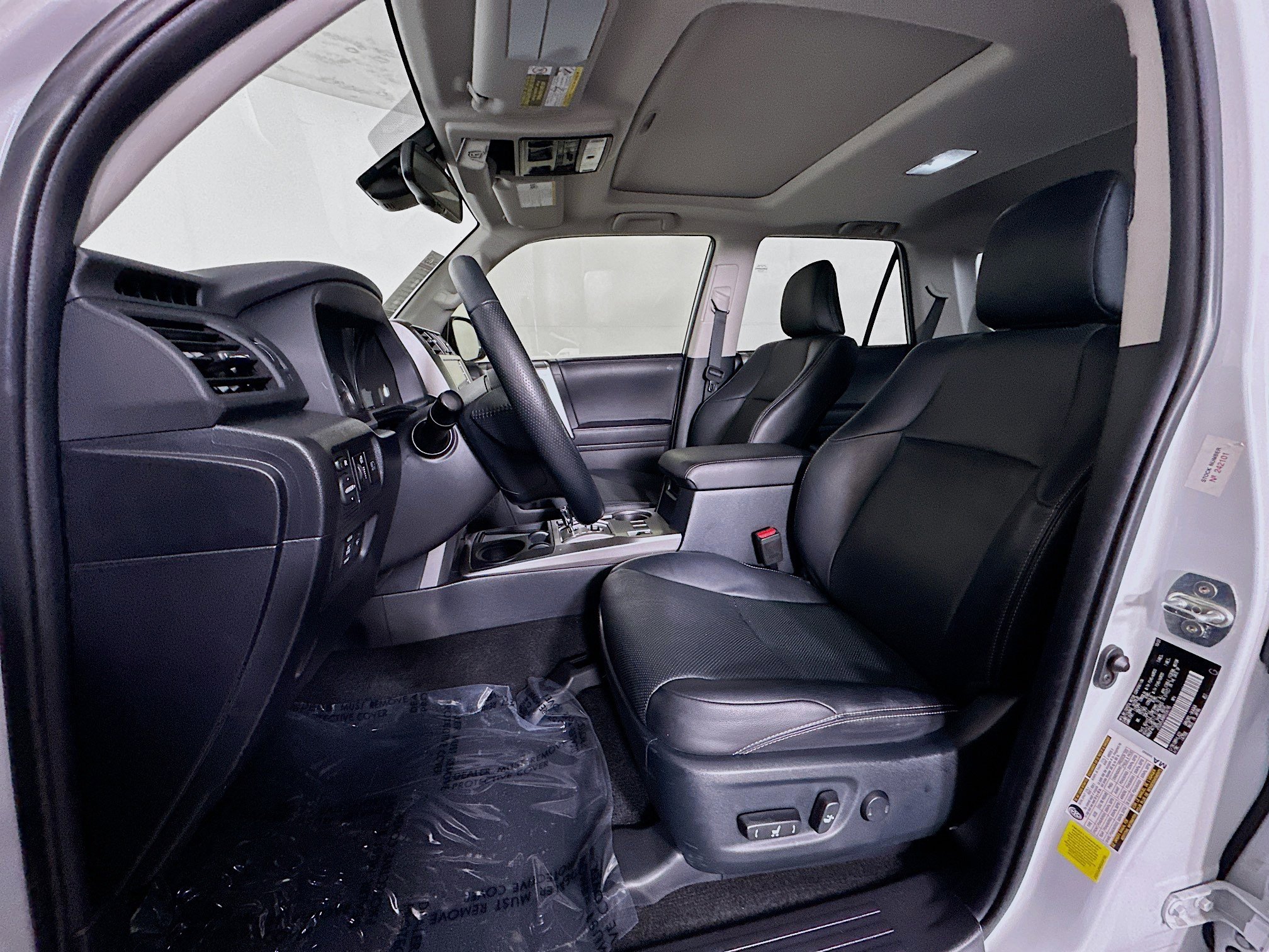 Used 2024 Toyota 4Runner Limited image 12