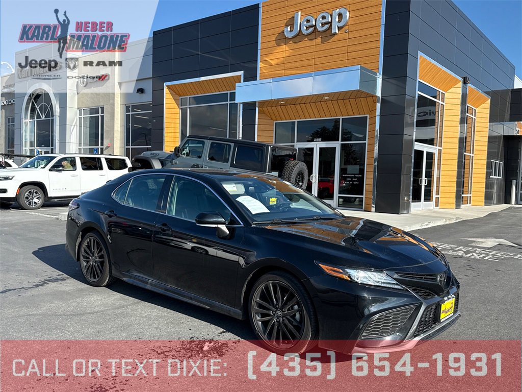 Used 2023 Toyota Camry XSE image 1