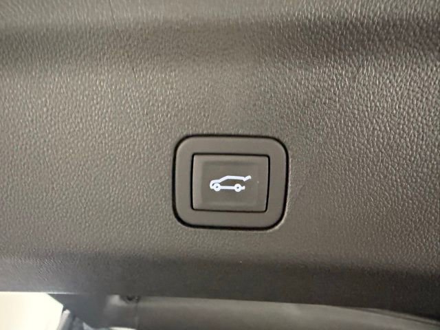 New 2026 Chevrolet Tahoe High Country image 9