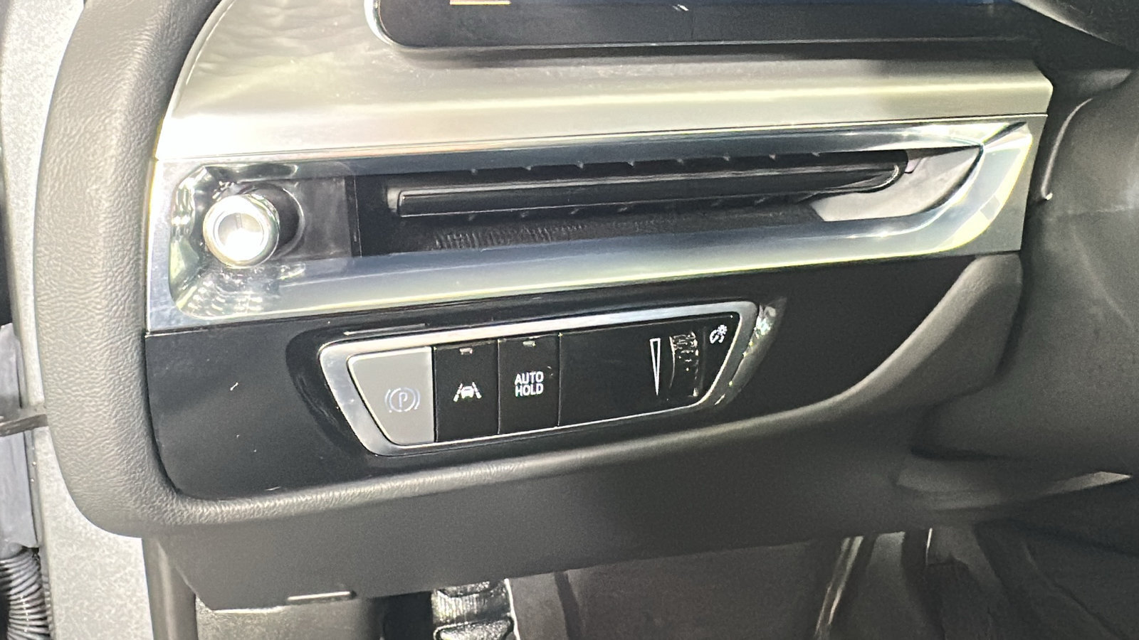 Used 2024 Cadillac Lyriq Sport AWD/4WD image 25