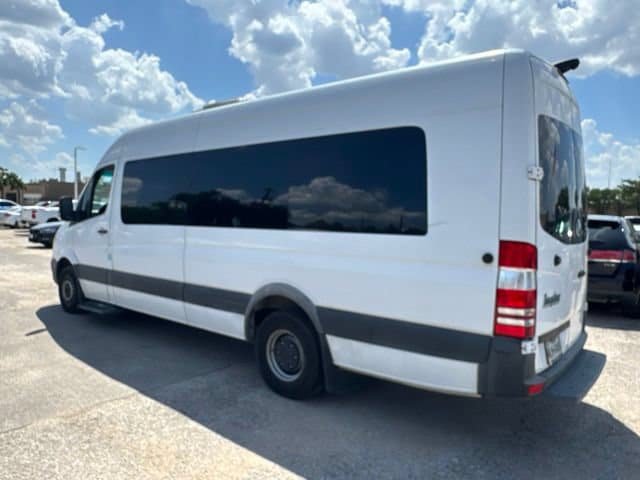 Used 2017 Mercedes-Benz Sprinter 3500 image 4