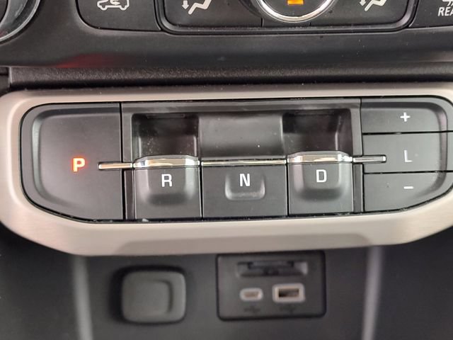 Used 2020 GMC Acadia Denali w/ Technology Package FWD image 19