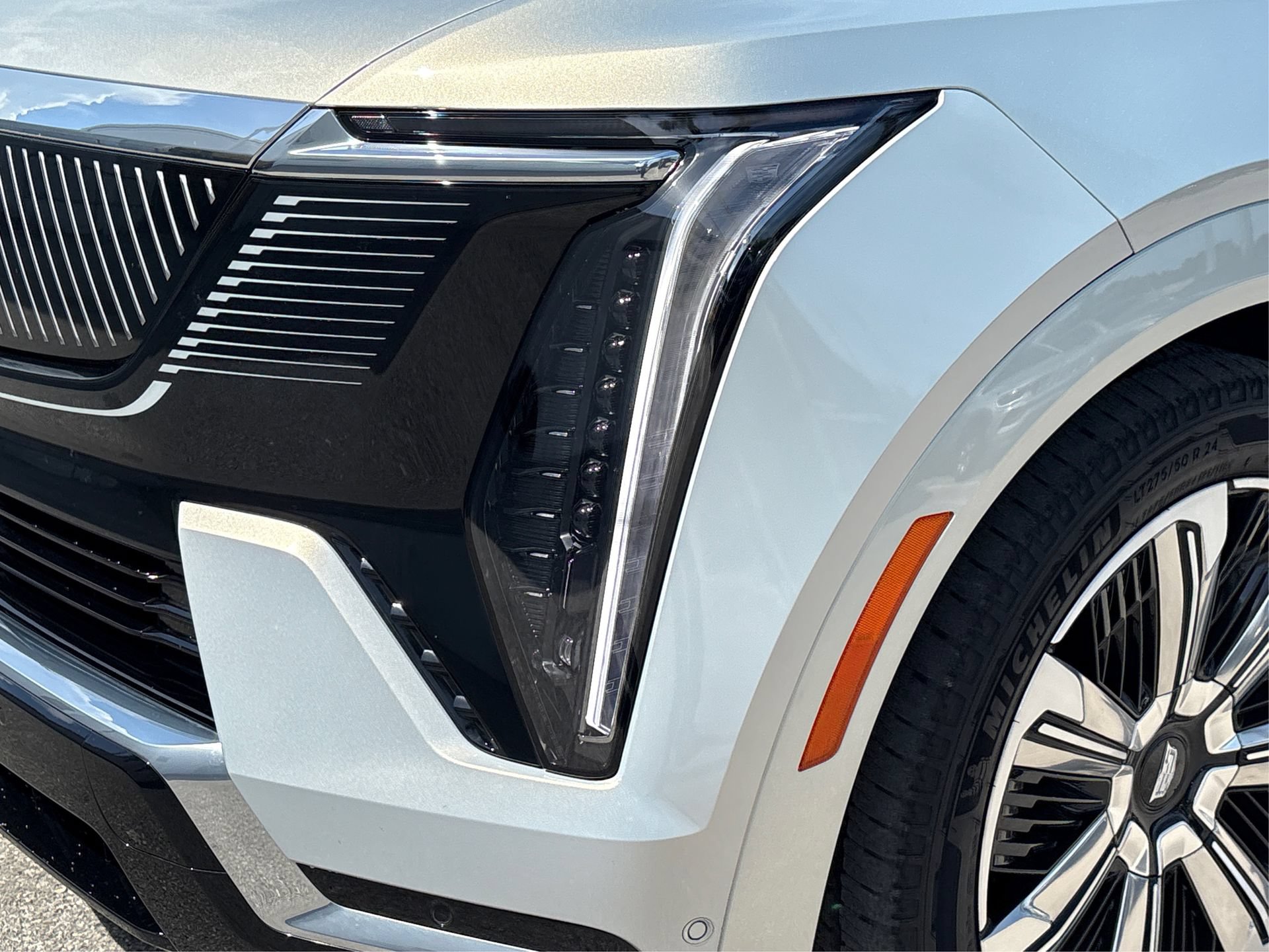 Used 2025 Cadillac Escalade IQ Luxury 1 AWD/4WD image 18