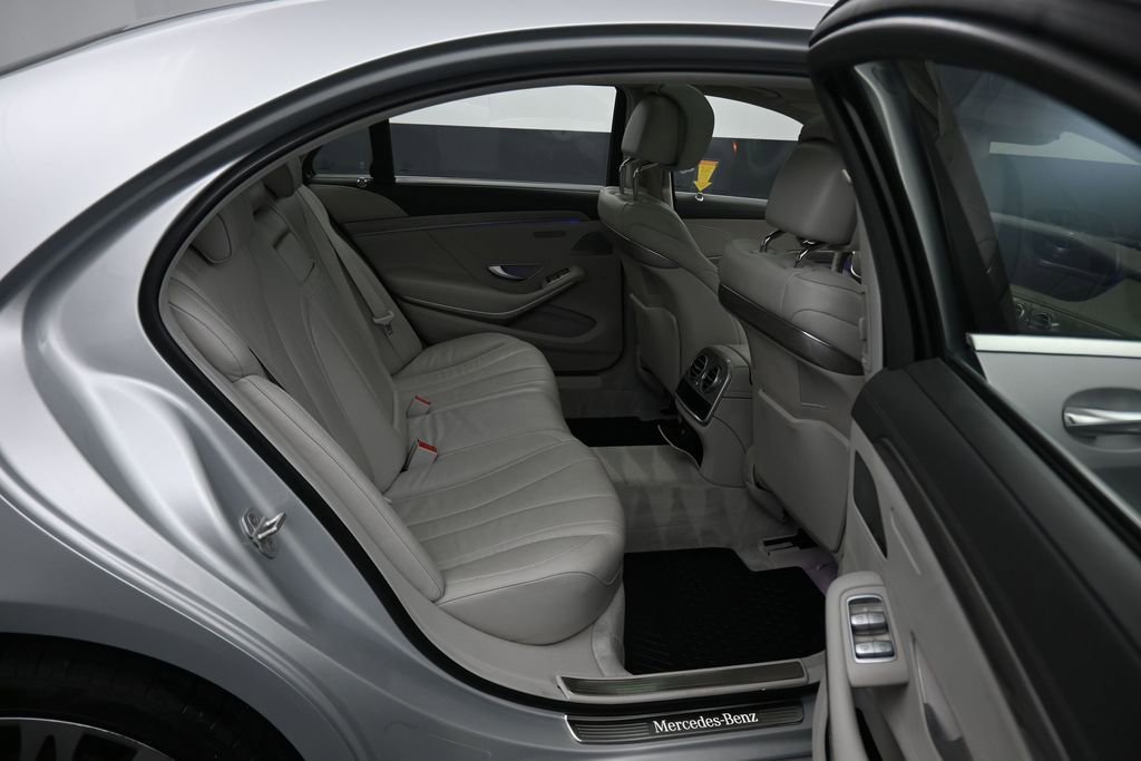 Used 2016 Mercedes-Benz S 550 4MATIC Sedan w/ Premium Package image 41