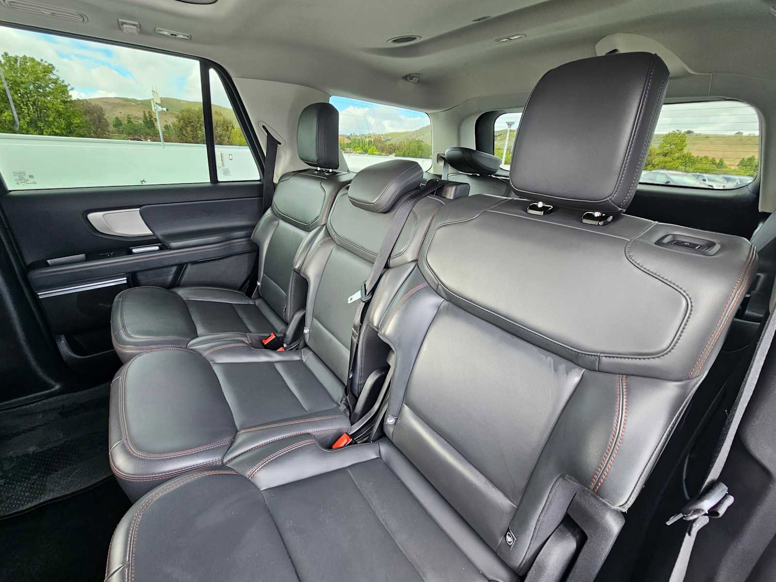 Used 2025 Ford Expedition Active AWD/4WD image 19