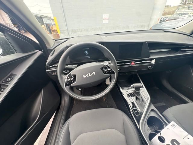 Used 2023 Kia Niro LX FWD image 7