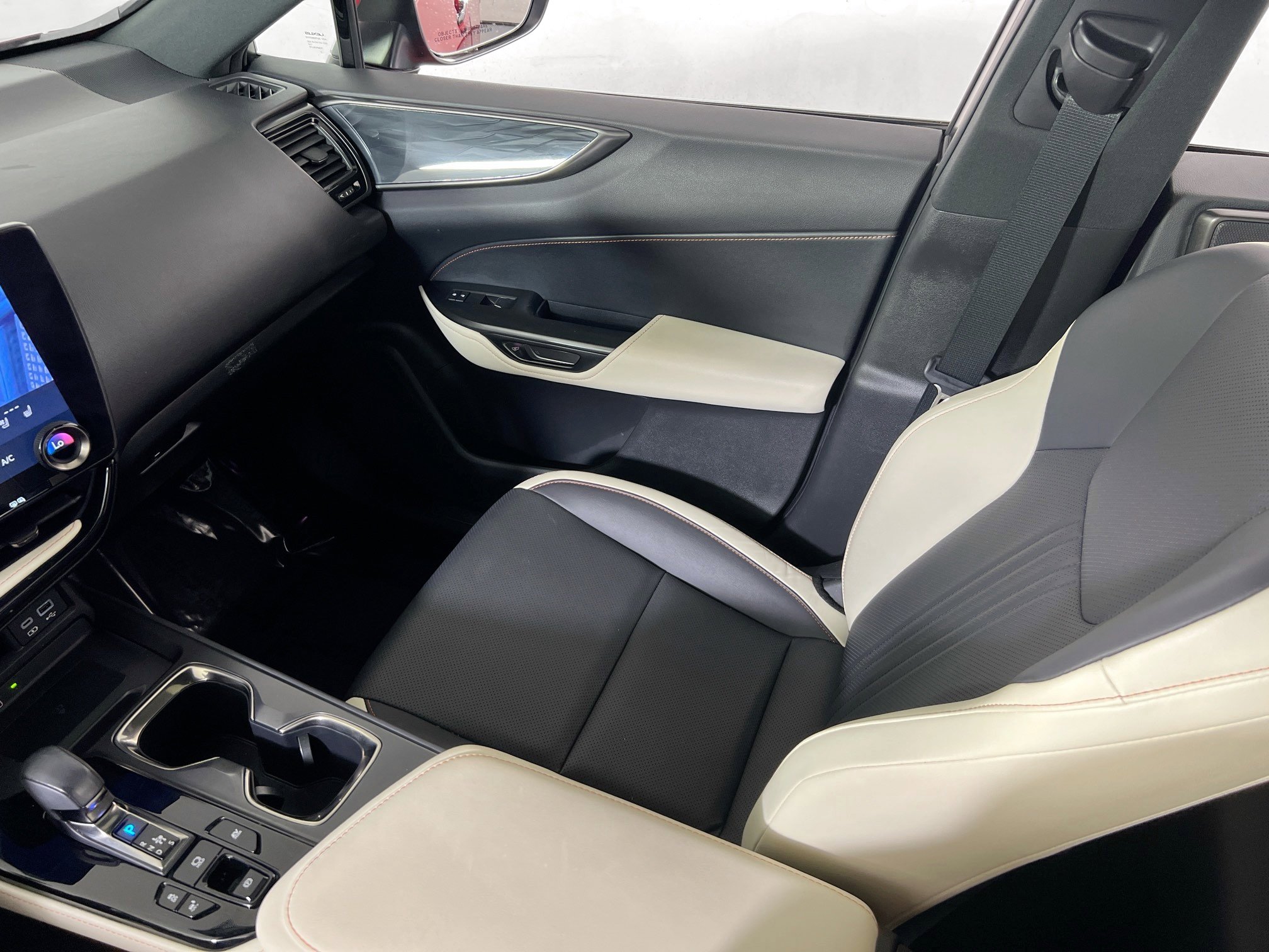 Used 2023 Lexus NX 350h AWD w/ Premium Package image 23