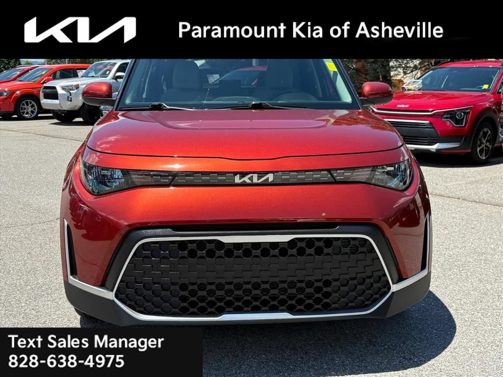 Certified 2023 Kia Soul LX w/ LX Technology Package FWD image 2