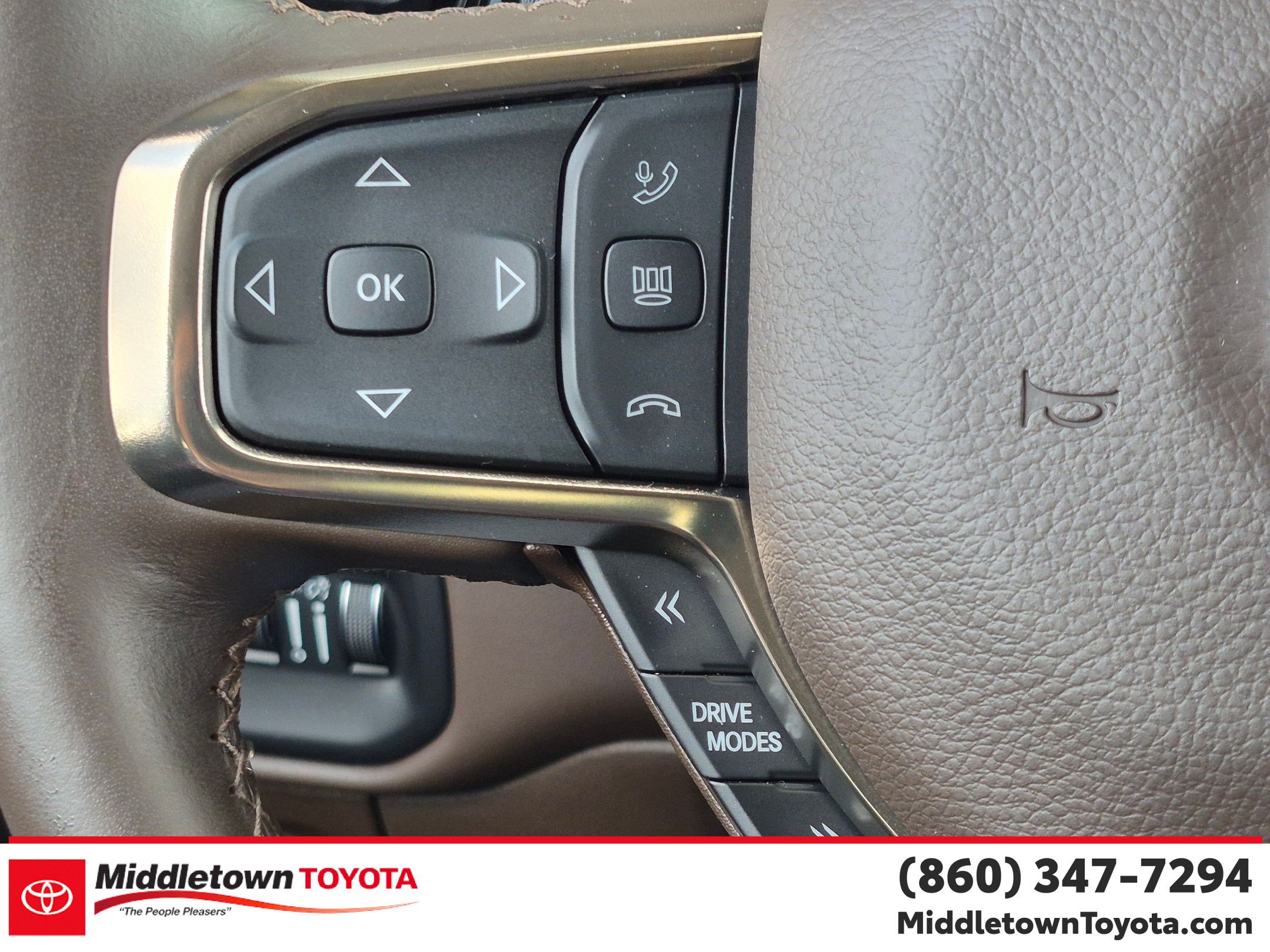 Used 2025 RAM 1500 Limited w/ Off Road Group AWD/4WD image 19