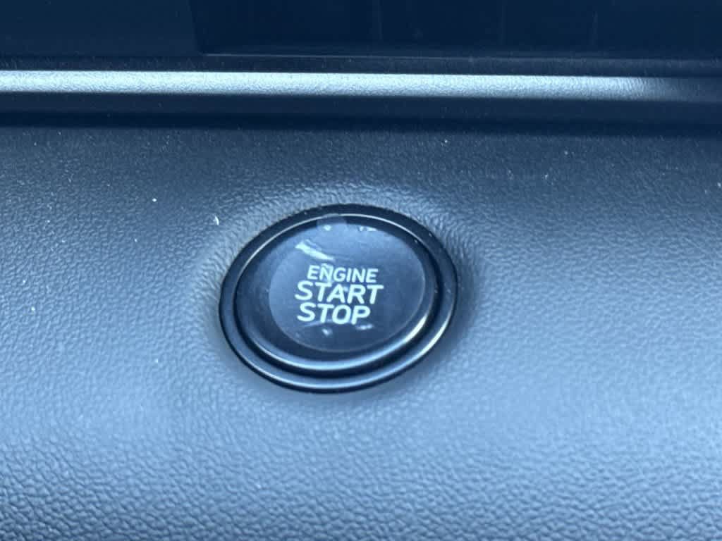 Used 2025 Hyundai Elantra Sport FWD image 16