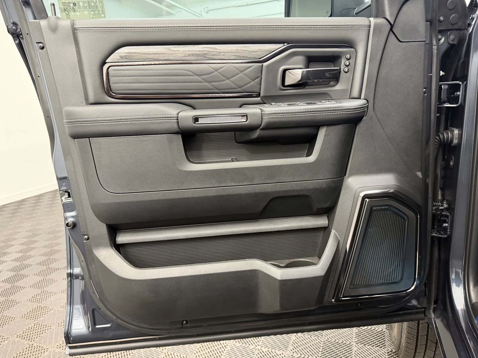 New 2026 RAM 3500 Limited AWD/4WD image 26