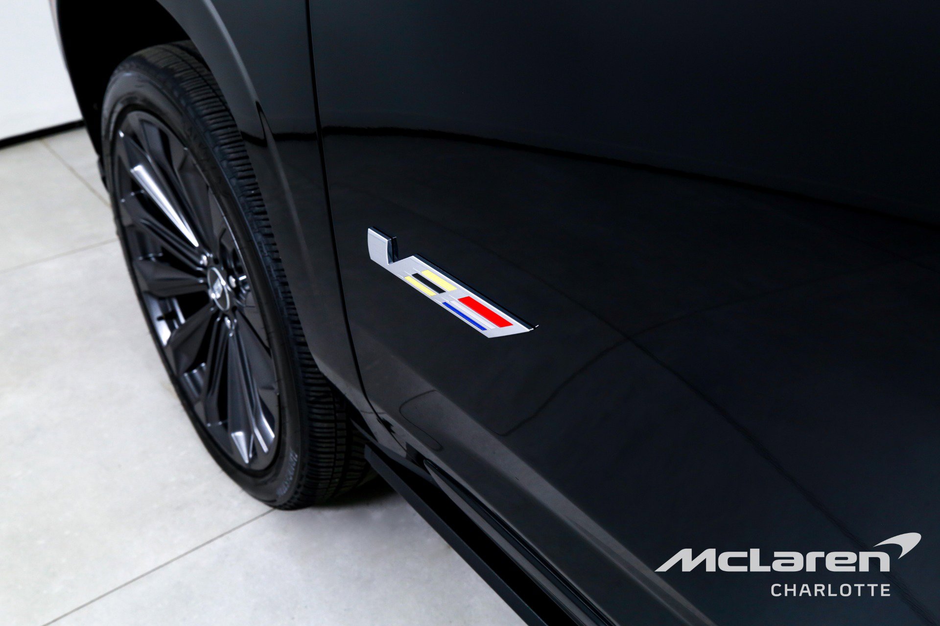 Used 2025 Cadillac Escalade ESV V image 43