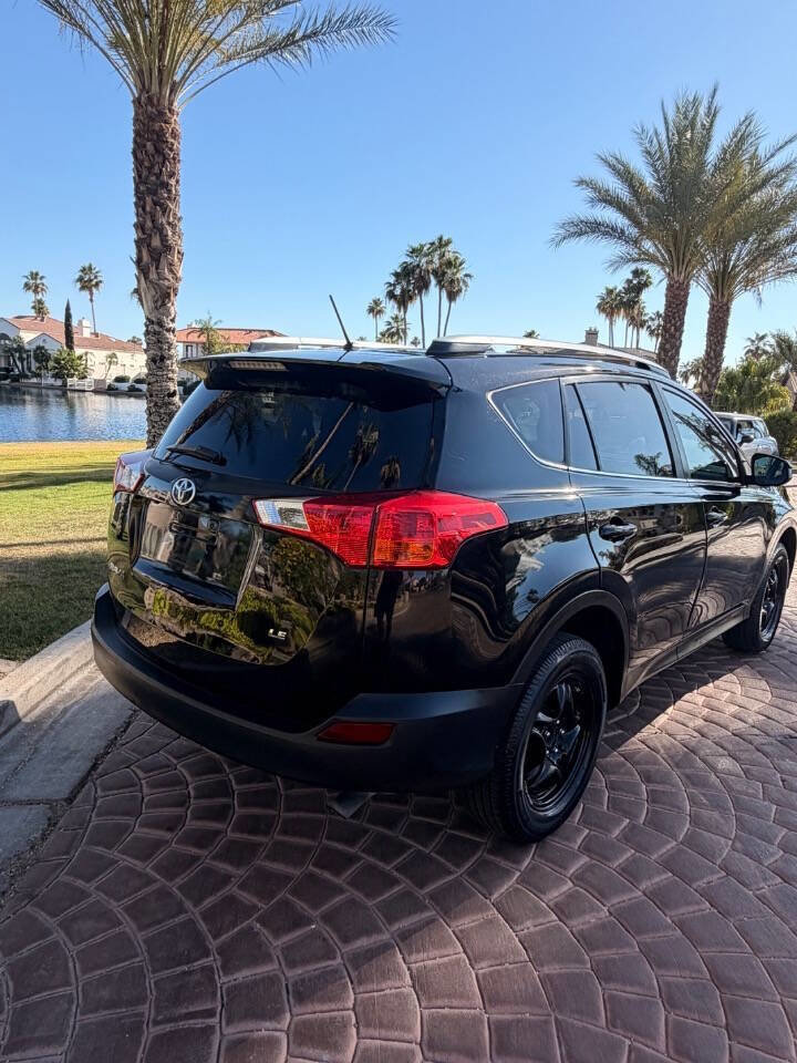 Used 2015 Toyota RAV4 LE FWD image 17