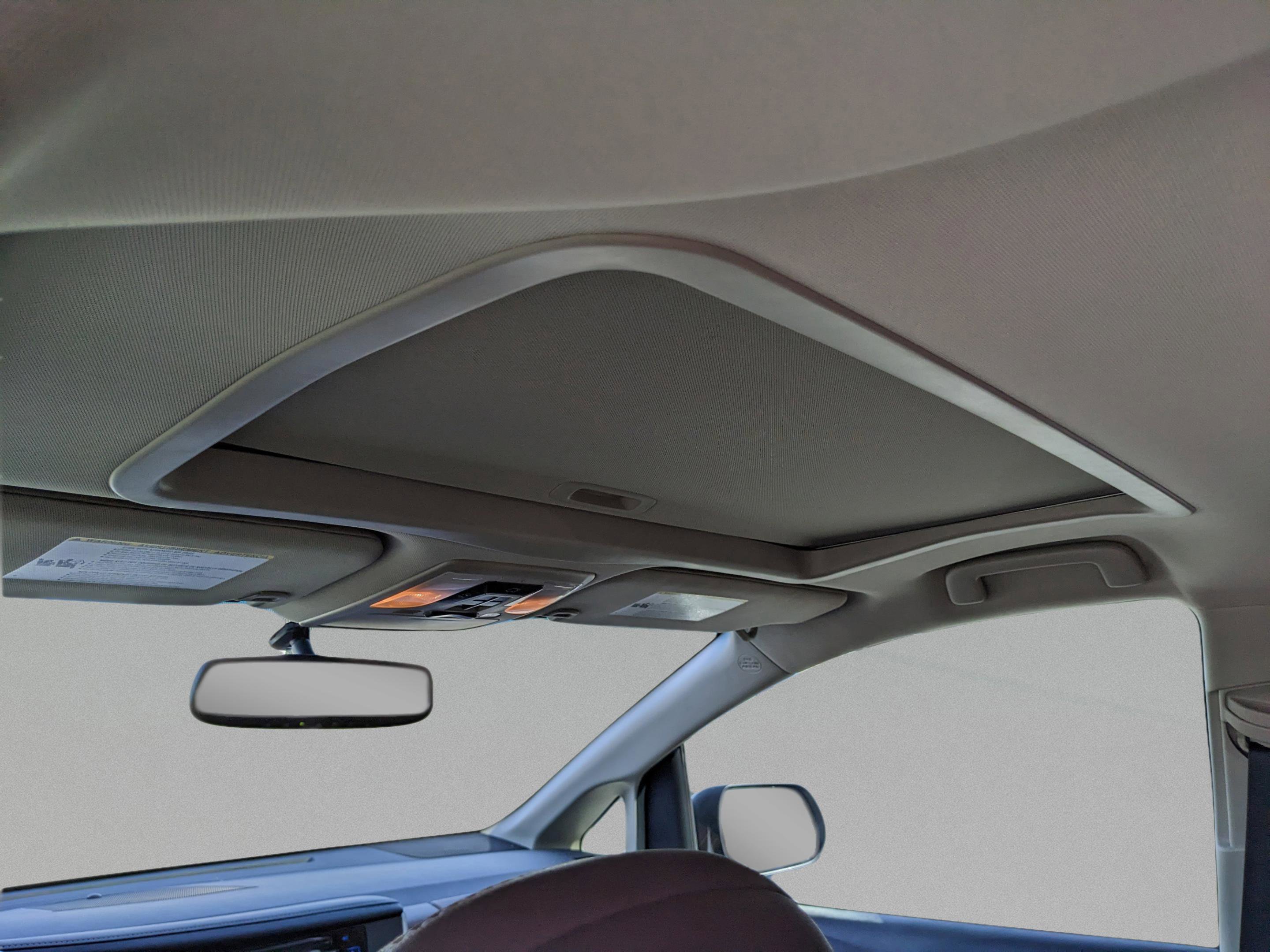 Used 2017 Toyota Sienna Limited image 22