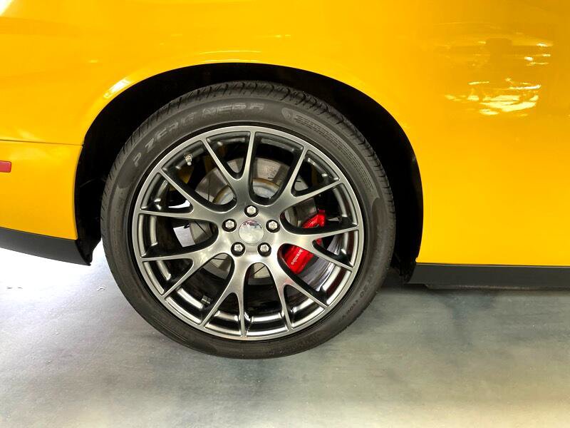 Used 2017 Dodge Challenger SRT w/ Technology Group image 21