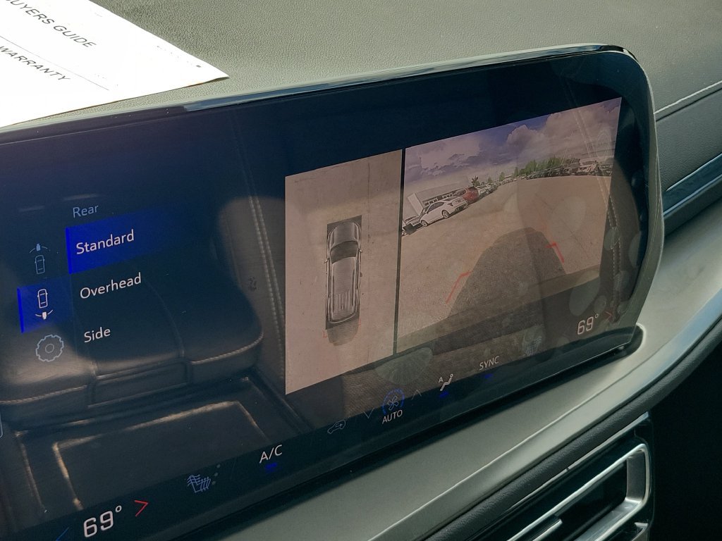 Used 2024 Chevrolet Traverse LS FWD image 22