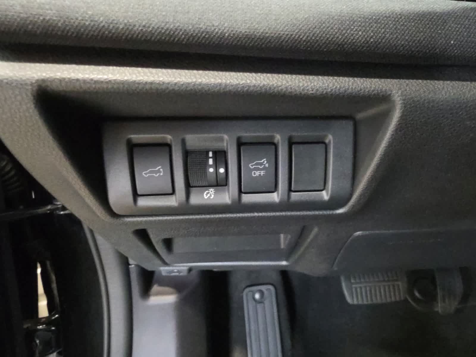 Used 2023 Subaru Outback Premium AWD/4WD image 17