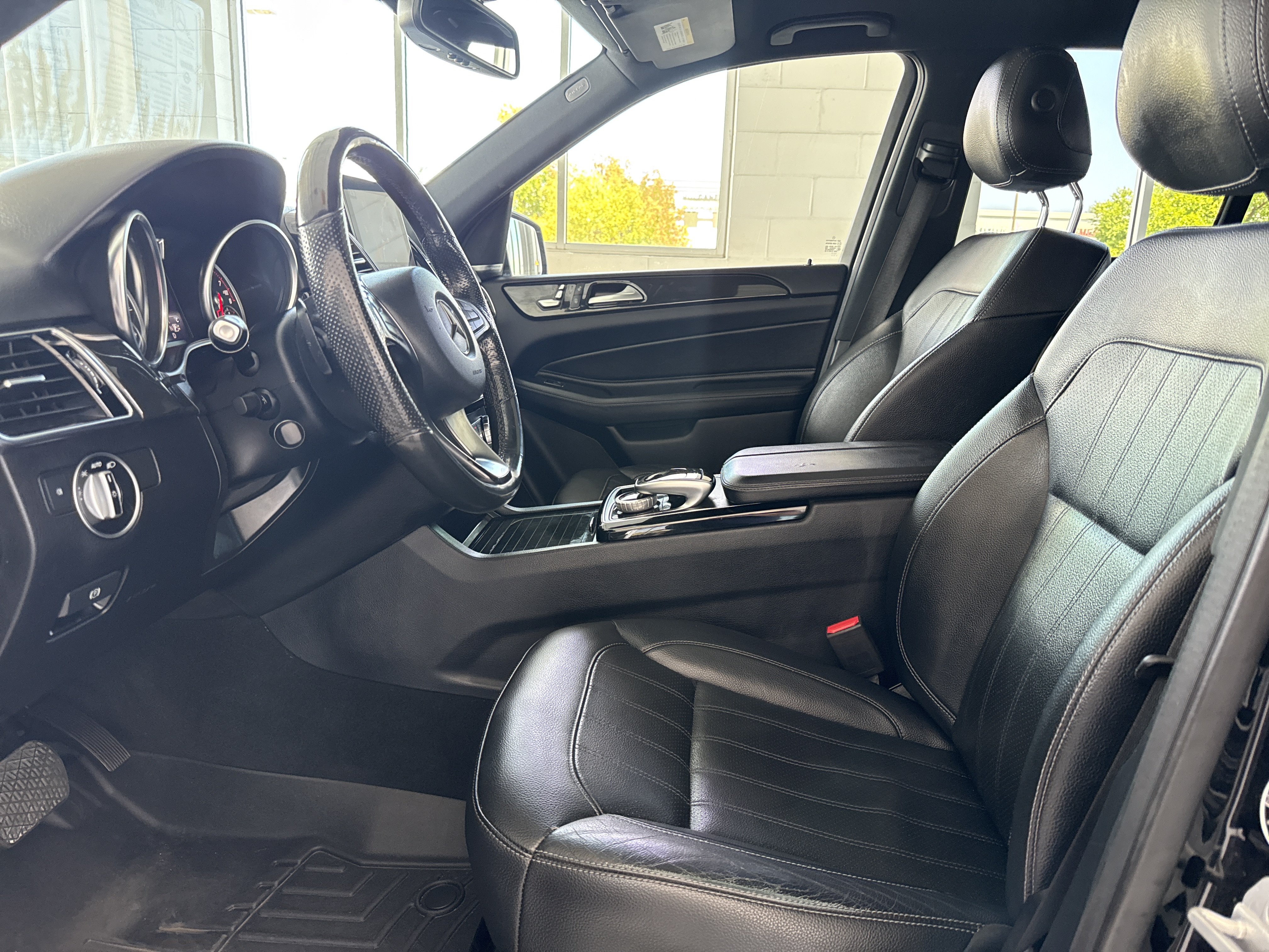 Used 2017 Mercedes-Benz GLE 350 image 4