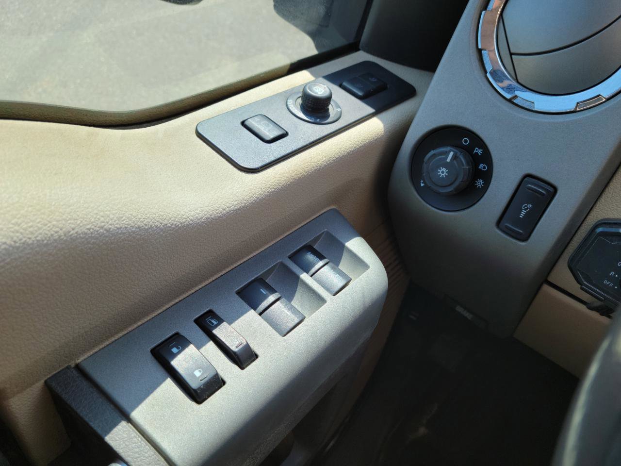 Used 2015 Ford F350 Lariat w/ Lariat Ultimate Package image 13