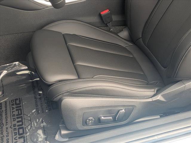 Used 2025 BMW 230i xDrive Coupe w/ M Sport Package AWD/4WD image 4